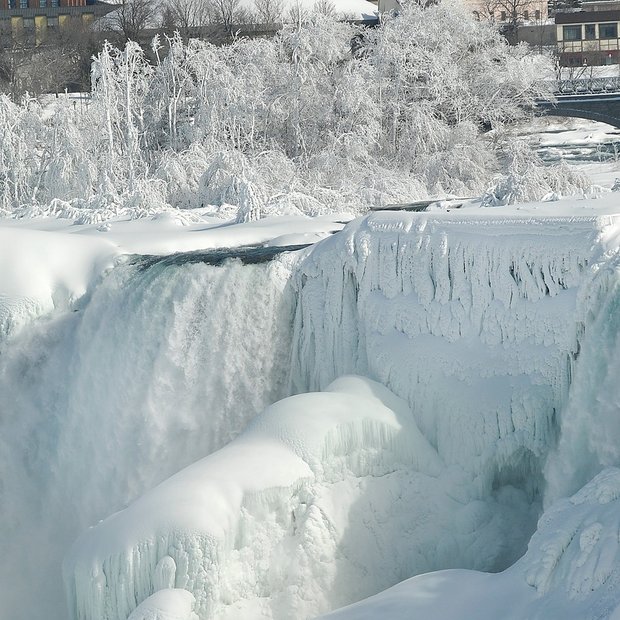 Niagarski slapovi v primežu ene najhujših zim v zgodovini