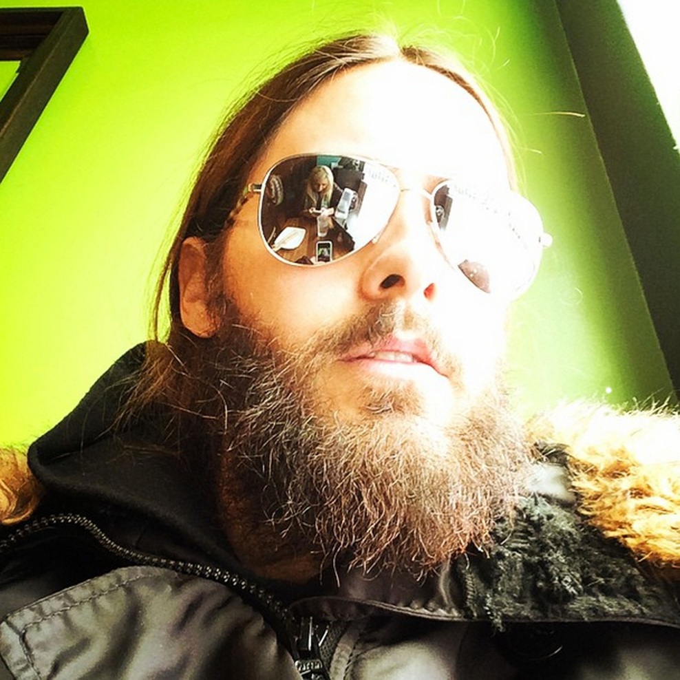 Jared Leto je z novo frizuro osupnil in navdušil!