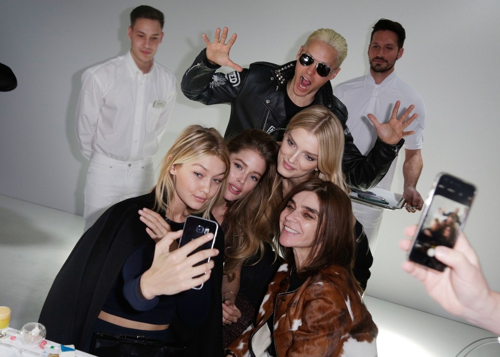 Razigrani Jared Leto rad nagaja puncam!