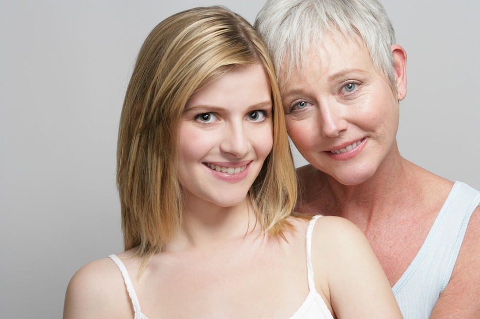 Zakaj naši lasje sčasoma posivijo? (foto: profimedia)