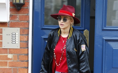 Ni ga čez udobne kavbojke, menijo zvezdnice!