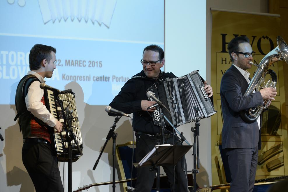 Denis Novato in prijatelji.