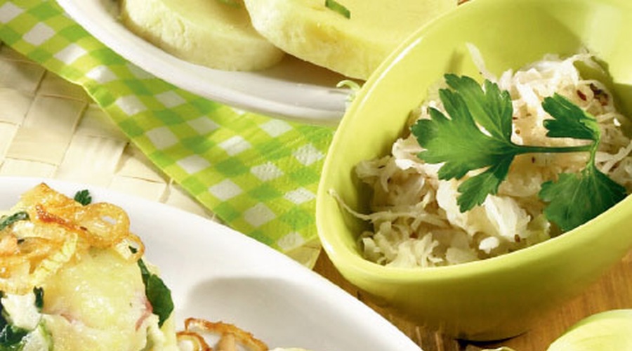 Velikonočni meni z recepti za popolne praznike (foto: Revija Liza)