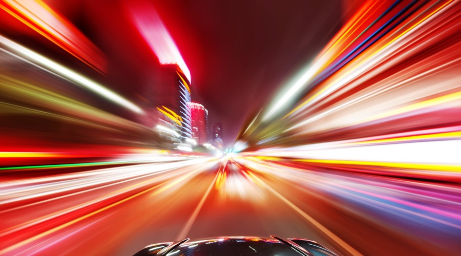 Nam nekoč morda lahko uspe potovati s svetlobno hitrostjo? (foto: shutterstock)