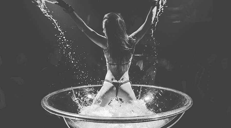 Prvi Playboyev velikonočni zajčji lov je bil žur za anale! (foto: Marko Delbello Ocepek)