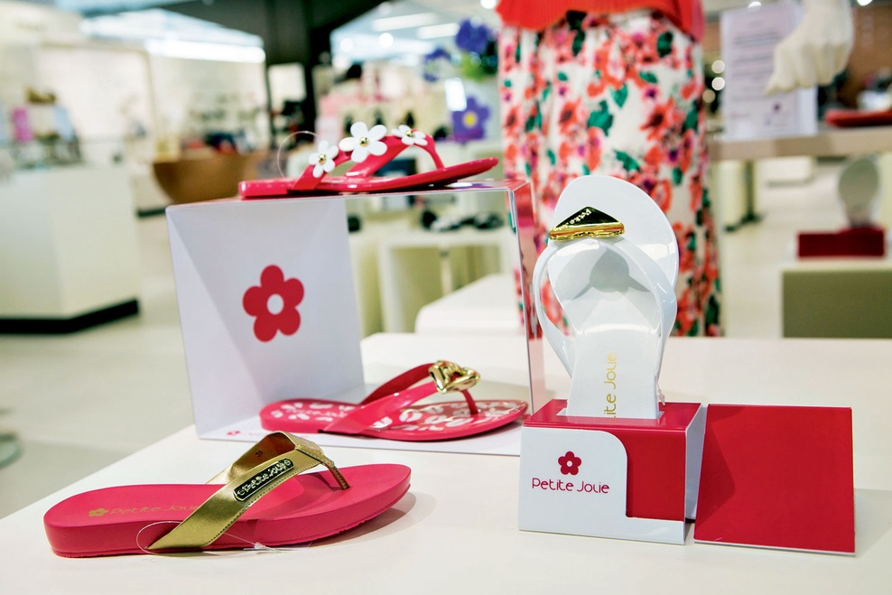 Petite Jolie ponazarja barve, inspiracijo in zabavo.