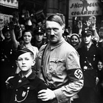 V iskanju Hitlerjevega bistva, ki bi razjasnil njegov rušilni vpliv na množice! (foto: profimedia)