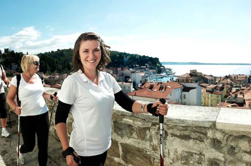 Vodeni sprehodi in nordijska hoja po blagodejni mediteranski klimi so brezplačni za vse goste hotelov LifeClass (foto: LifeClass)