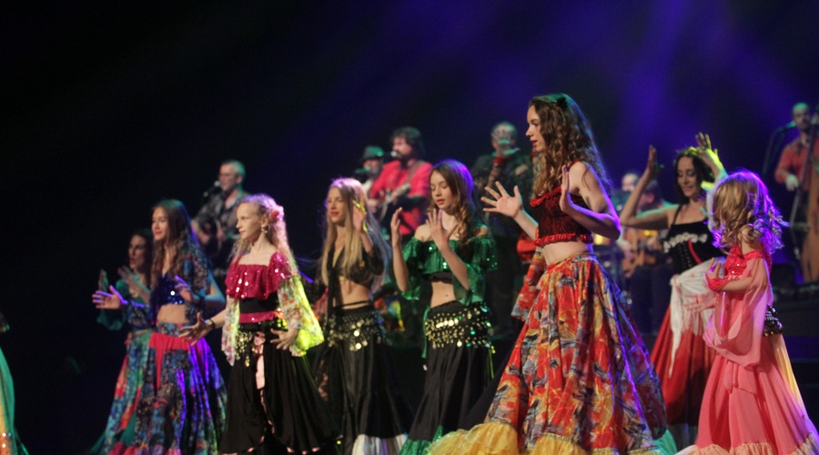 Fotogalerija s predstave Ciganka na velikem  odru Gallusove dvorane (foto: Goran Antley)