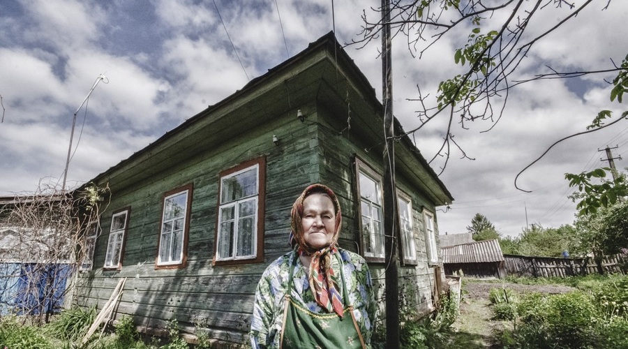 Valentina Grigoryevna Kovtunenko (79) se vedno živi v eni od vasi v bližini.  (foto: profimedia)