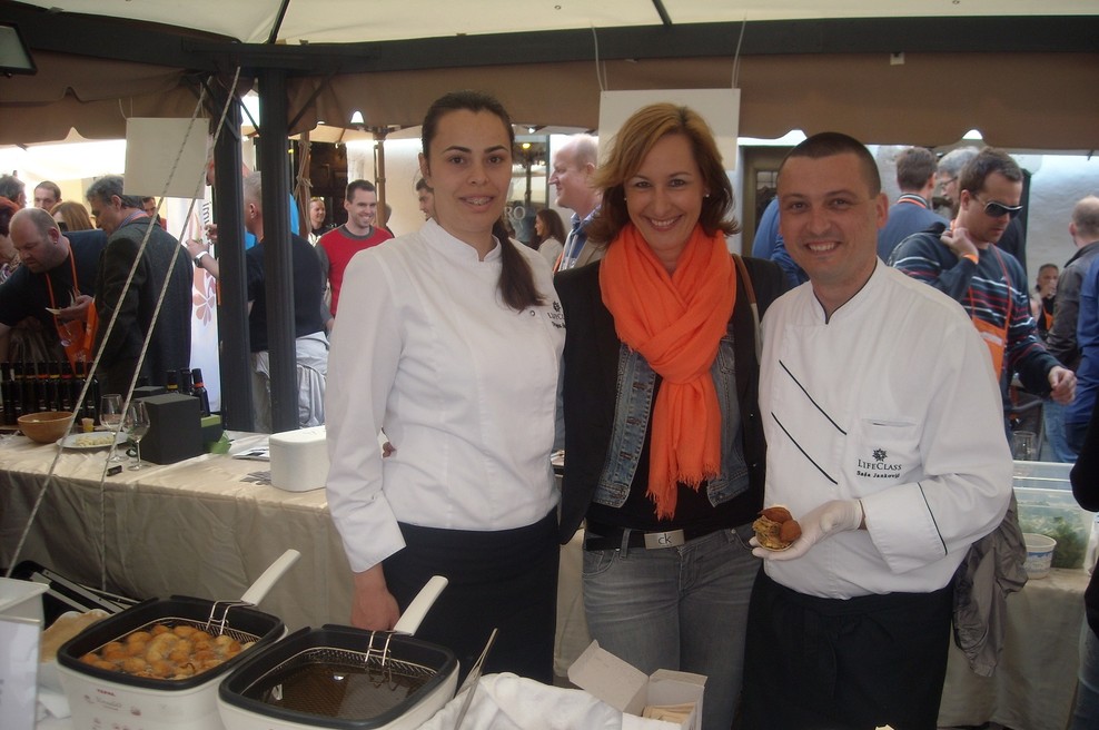 Ekipa LifeClass hotelov - slaščičarka Sladjana, izvršna direktorica za hotelsko operativo Lifeclass hotelov Maja Križmančič in hišni kuharski mojster Saša Janković (foto: LifeClass)