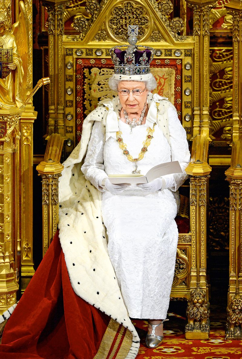 Kraljica Elizabeta praznuje častitljivih 89 let (foto: Lea)