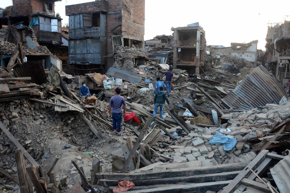Z doplačilnimi znamkami in vozovnicami tudi na pomoč Nepalu (foto: profimedia)