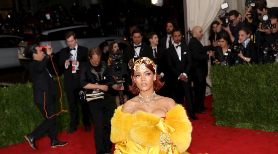 O tem, kako si je internet grdo privoščil Rihanno  (foto: profimedia)