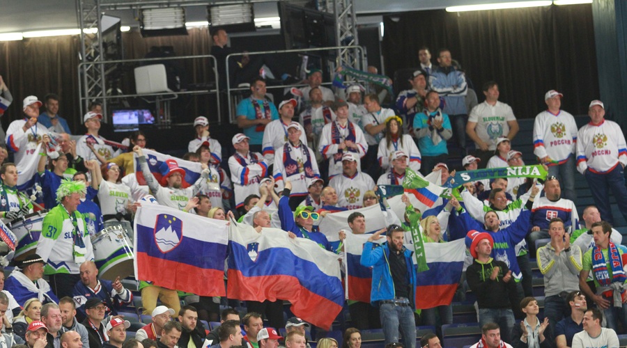 Izjemno vzdušje na hokejskem SP v Ostravu (foto: Goran Antley)