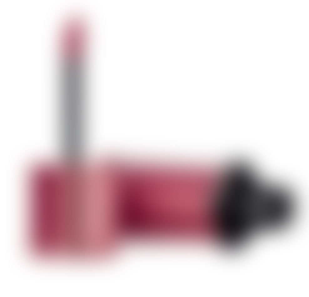 BOURJOIS 
Kombinirana rdečila za 
ustnice so preoblikovala 
koncept rdečil za ustnice 
z novo formulo. Z Aqua 
Laque je Bourjois potisnil 
inovacije še dlje in s tem 
dvignil lestvico kakovosti na 
naslednjo raven. Kombinacija 
visoke koncentracije vode 
in izvlečka lokvanja, ki ima 
izredno dobre vlažilne 
učinke (10 ur), vsebuje vse 
elemente, ki so potrebni, 
da dosežemo lahko in 
izredno svežo teksturo. 
Tekoča tekstura je tako 
gladka in žametna, 
da boste pozabili, da 
sploh nosite rdečilo za 
ustnice. 
13,26 EUR