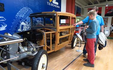 Foto sprehod po zgodovini avtomobilizma v Tehničnem muzeju Tatra