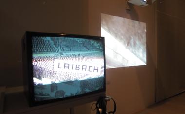 Fotogalerija z razstave Neue Slowenische Kunst v Moderni galeriji