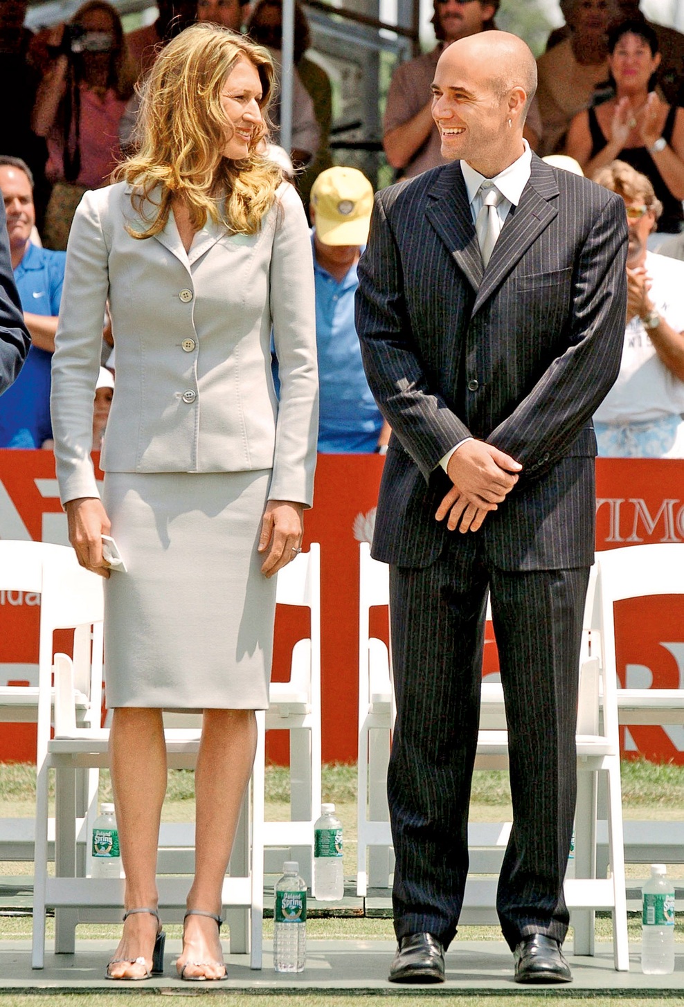 Tiger Woods in Lindsey Vonn sta se uradno razšla zaradi preštevilnih delovnih obveznosti in posledično pomanjkanja časa, neuradno pa zaradi njegove nezvestobe.