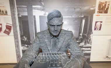 Alan Turing - matematik, ki je rešil življenja milijonov!