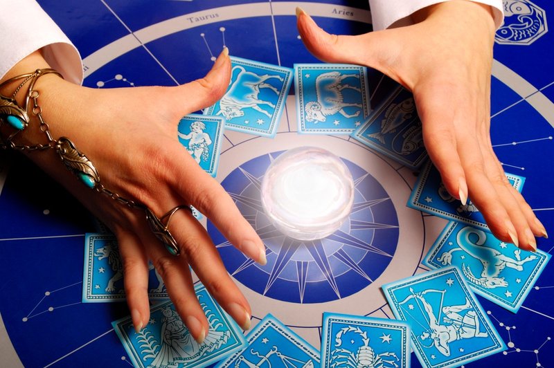 "Kozorogi ne verjamemo v članke o horoskopih!" (foto: Profimedia)