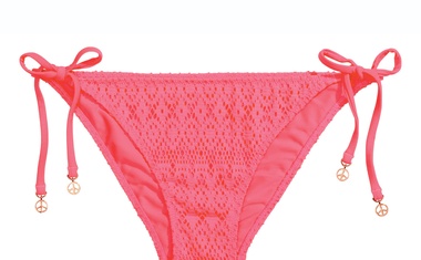 Letošnja moda kopalk prisega na nenavadnost!