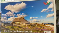 
                                                         Oglasni pano s podobo Velike planine na Expu