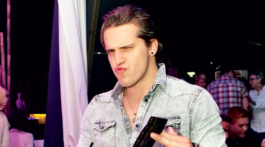 Dobre volje in vedno pripravljen na akcijo pevec Tim Kores. (foto: Sandra Bratuša/Goran Antley)