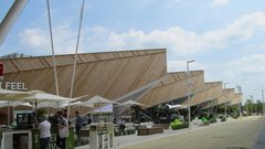 
                                                         Slovenska hiša v vsej svoji veličini