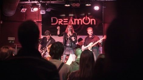 DreamOn z novim albumom in videospotom »Vikend zvezda«