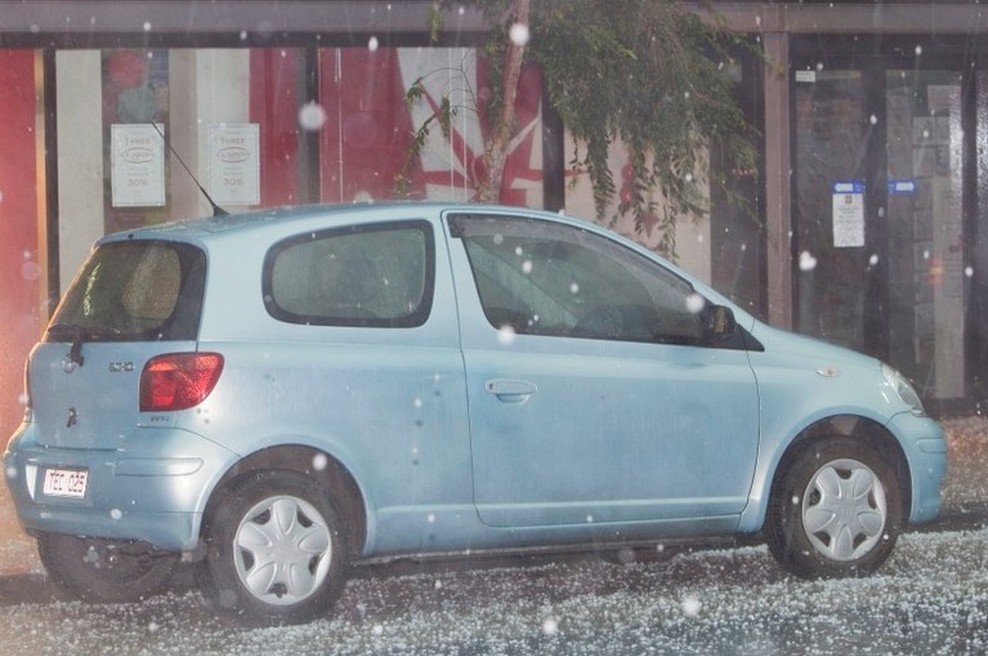 Nakupovalna središča za nocoj dobrohotno nudijo zavetje pred točo (foto: profimedia)