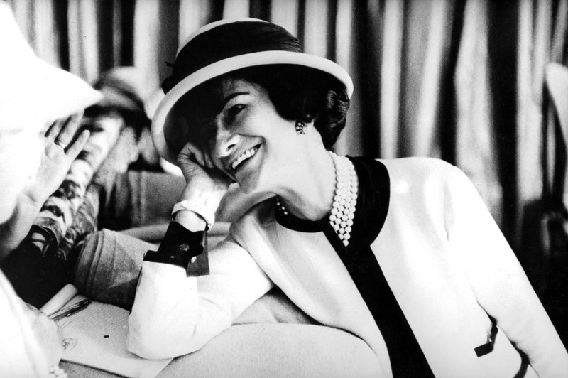 Kaj nas o življenju lahko nauči Coco Chanel (foto: profimedia)