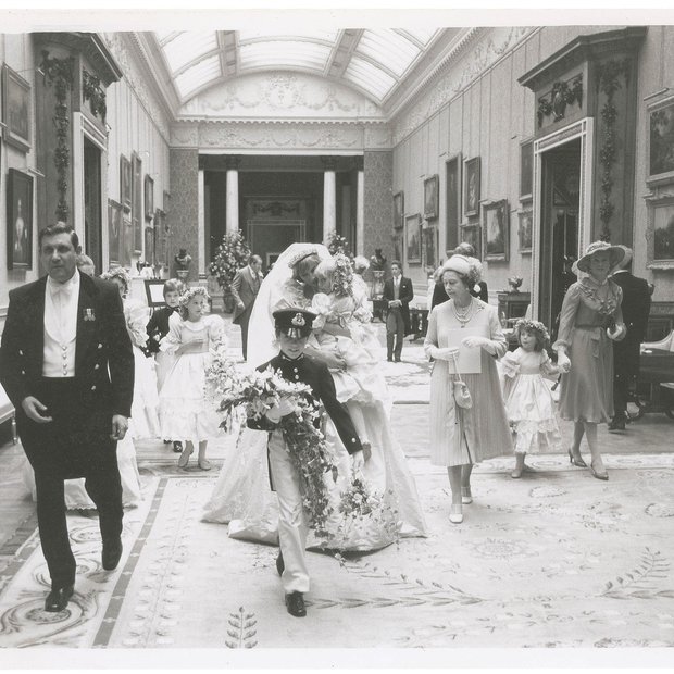 Še nevidene fotografije poroke princese Diane in princa Charlesa
