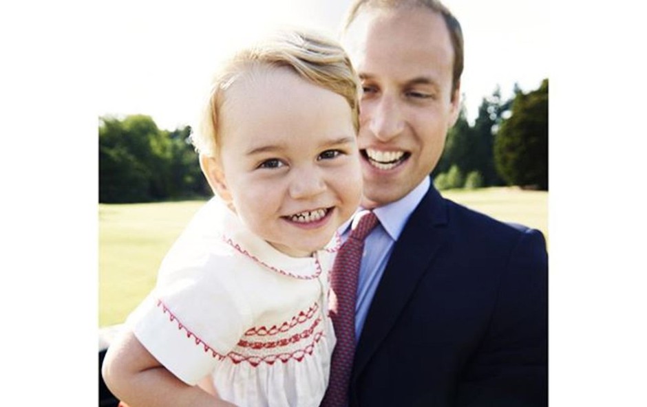 Kraljevo družino skrbijo paparaci, ki storili vse za fotografijo malega princa Georga! (foto: Profimedia)