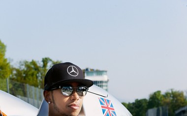 Lewis Hamilton o tem, kaj je bolje - dirka formule ena ali dober seks!