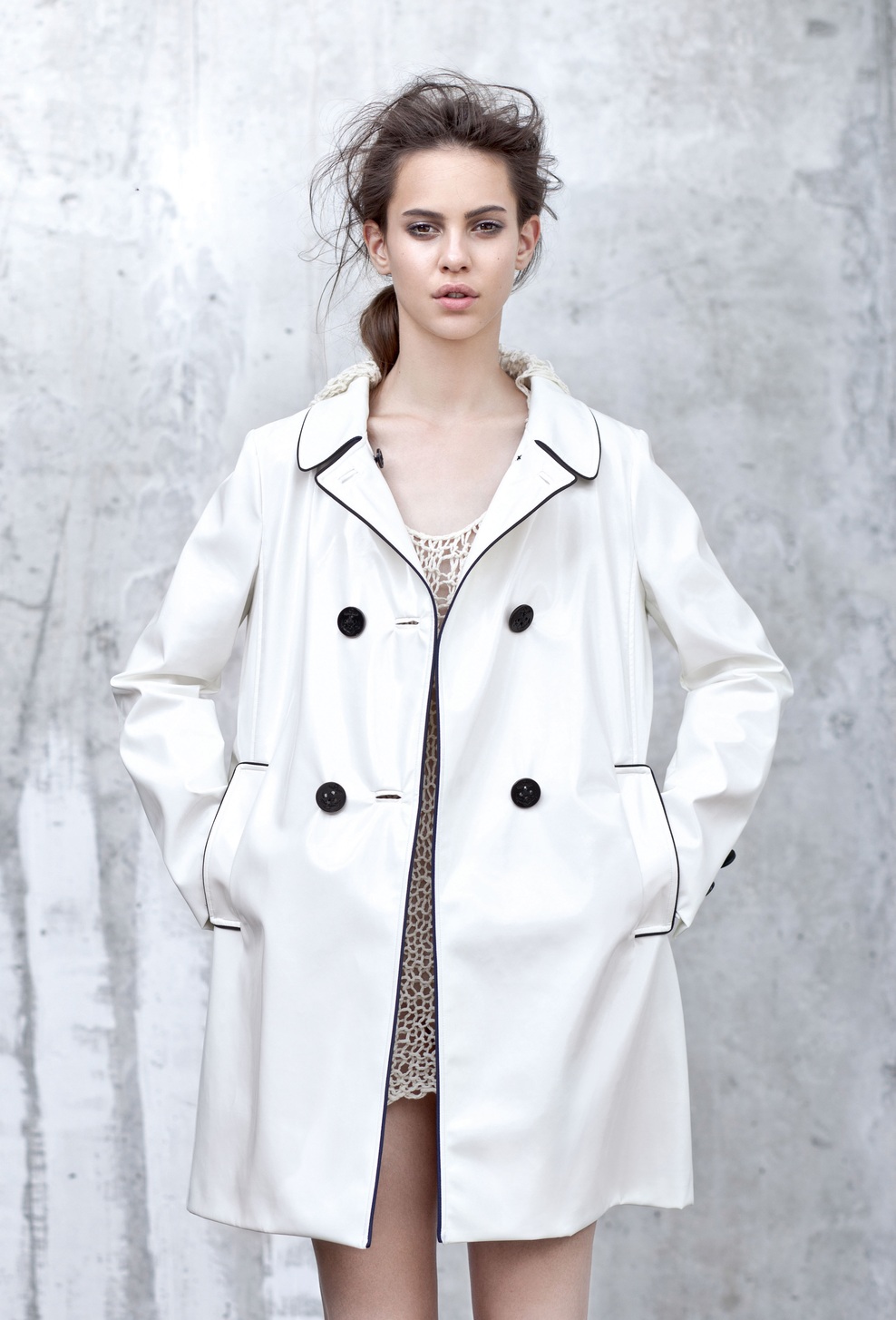 Pelerina Marina Yachting, 399 €; obleka Niti Niti, 140 €.