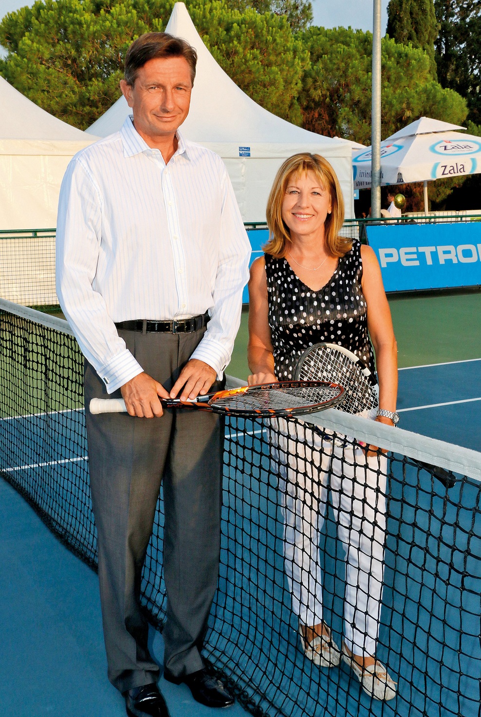 Legendarna 
tenisačica Mima 
Jaušovec in 
predsednik Borut 
Pahor sta se 
simpatično 
pomerila v 
kratkem teniškem 
dvoboju.