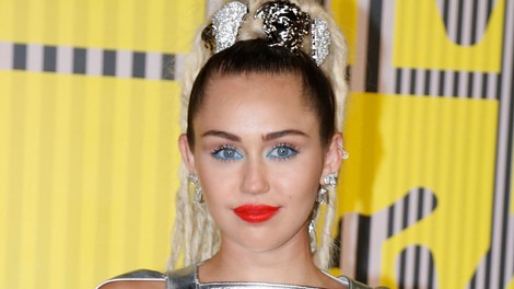 Takšna je bila Miley Cyrus na podelitvi VMA nagrad