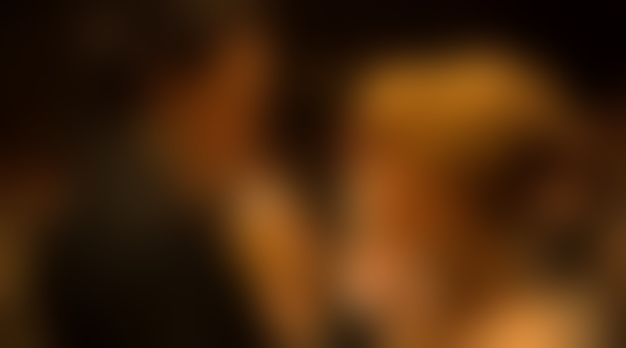 Tom Hiddleston in Mia Wasikowska