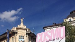 
                                                         Dogajanje sta s svojim nastopom popestrila Alya ...