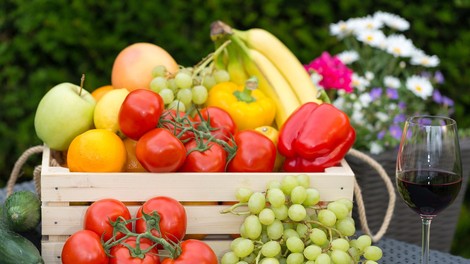 Na stojnicah in tržnicah še vedno goljufajo, zlasti pri sezonskem sadju in zelenjavi