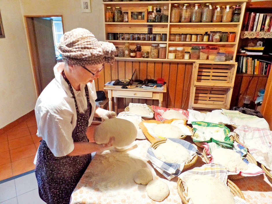 Valerija Verhovnik: Rada sama peče kruh (foto: osebni arhiv)