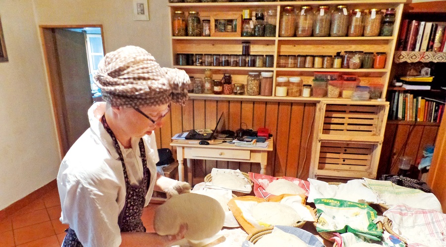 Valerija Verhovnik: Rada sama peče kruh (foto: osebni arhiv)