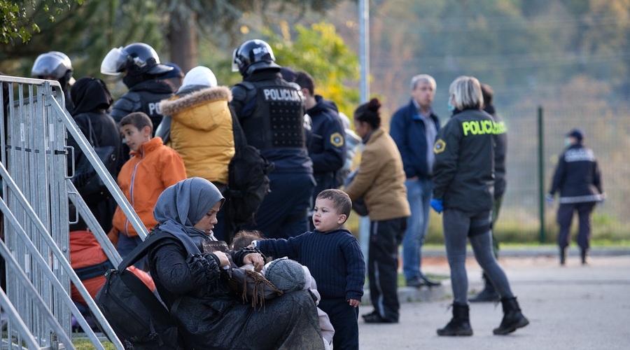 O stanju v brežiškem centru za begunce - iz prve roke! (foto: profimedia)