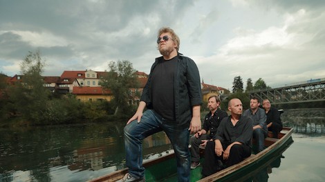 Dan D s prvim radijskim singlom Sonca 2