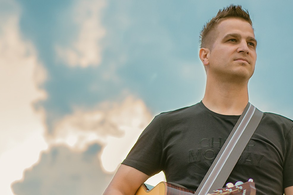 Anzhetov iskren in čustven kitarski pop (foto: anzhe.si)