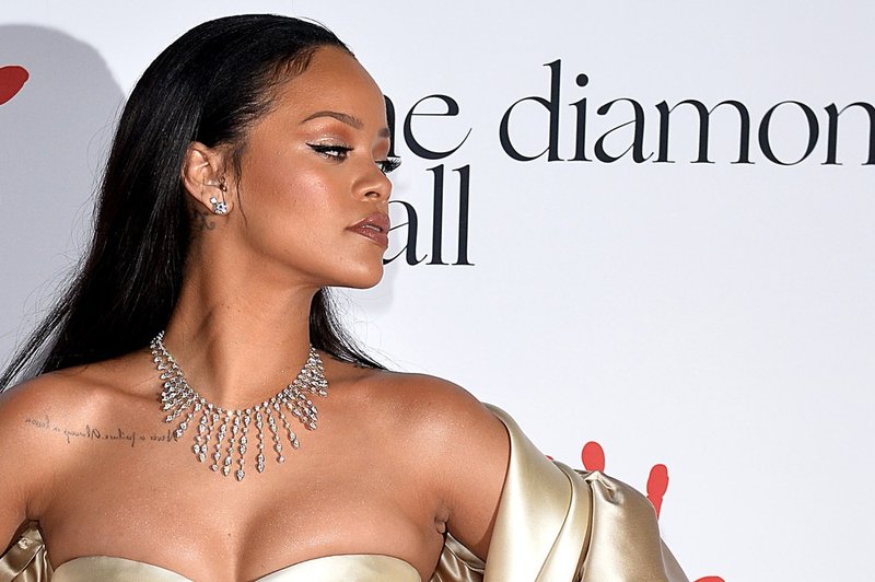 Rihanna v spodnjem perilu prava paša za oči! (foto: Profimedia)