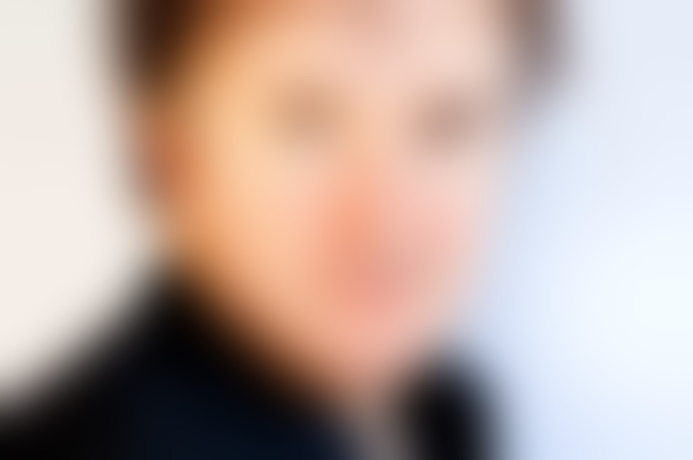 Stand-up poslastica: Prihaja Dylan Moran z 'Off The Hook'!