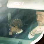 Princ George se je pripeljal z mamo, vojvodinjo Kate, in stricem, princem Harryjem.
 (foto: Profimedia)