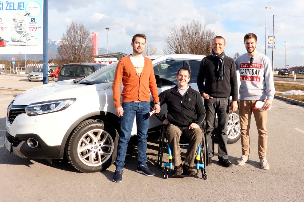 Družbeno odgovorna akcija #NeTekstamKoVozim (foto: Arhiv Zavod vozim)